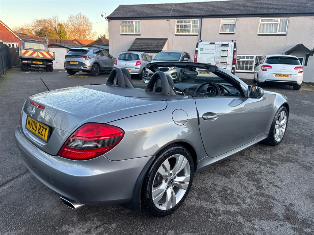 Used Mercedes-Benz SLK 2009 for sale - 76818098: Photo 18