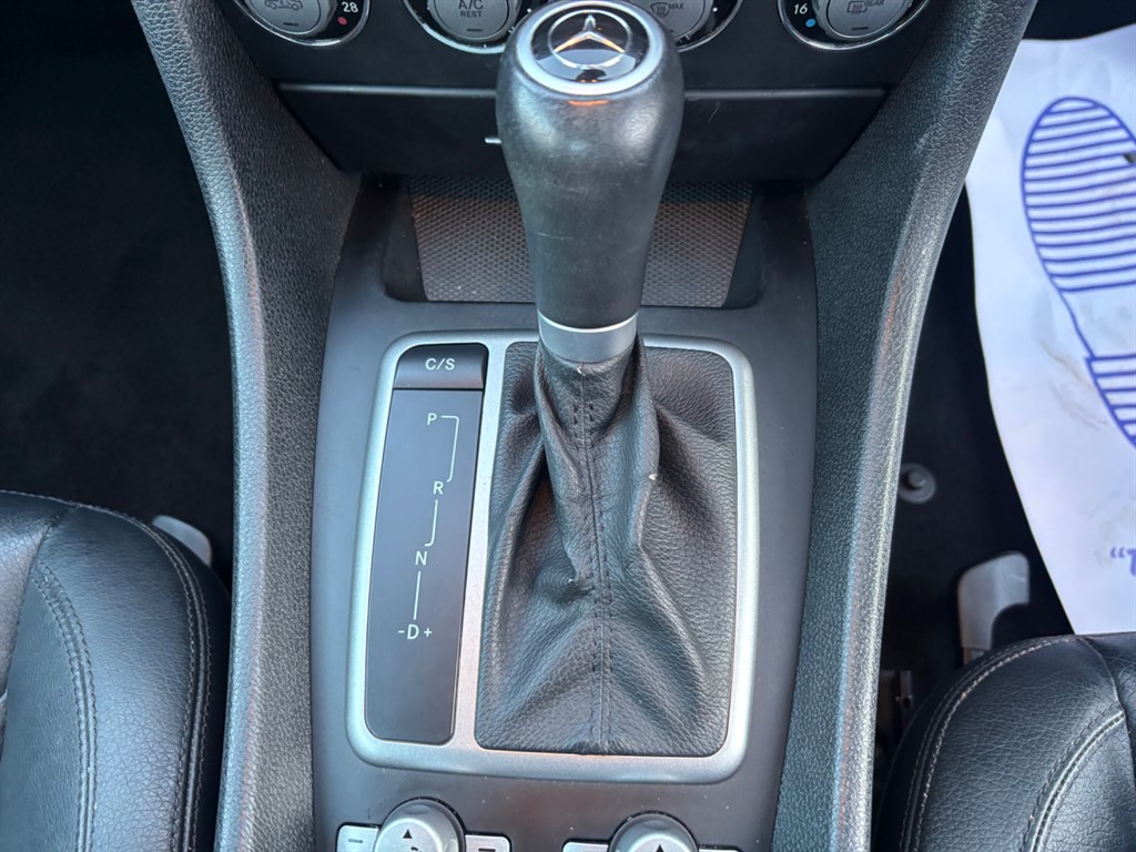 Used Mercedes-Benz SLK 2009 for sale - 76818098: Photo 3