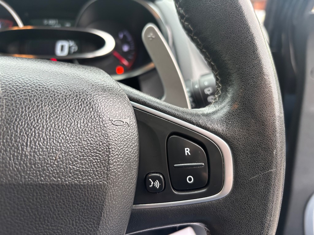 Used Renault Clio 2016 for sale - 76487683: Photo 10