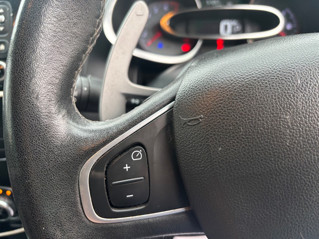 Used Renault Clio 2016 for sale - 76487683: Photo 9