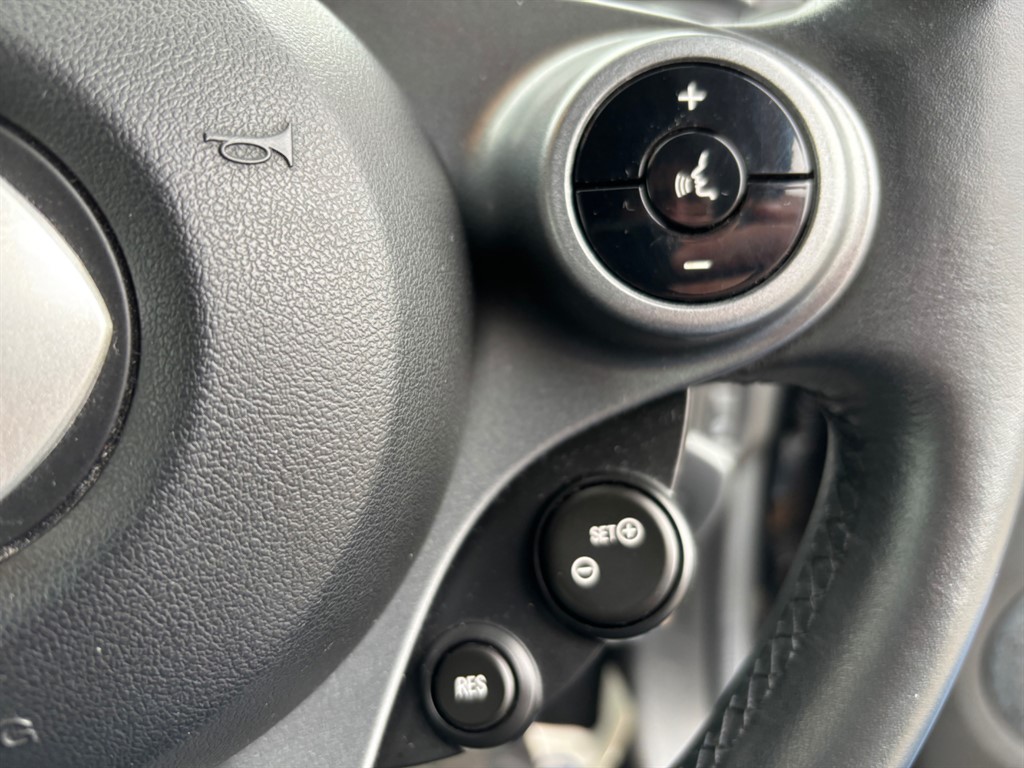 Used smart fortwo 2015 for sale - 76459368: Photo 14