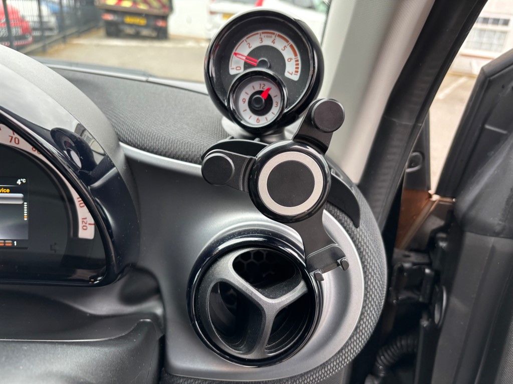 Used smart fortwo 2015 for sale - 76459368: Photo 15