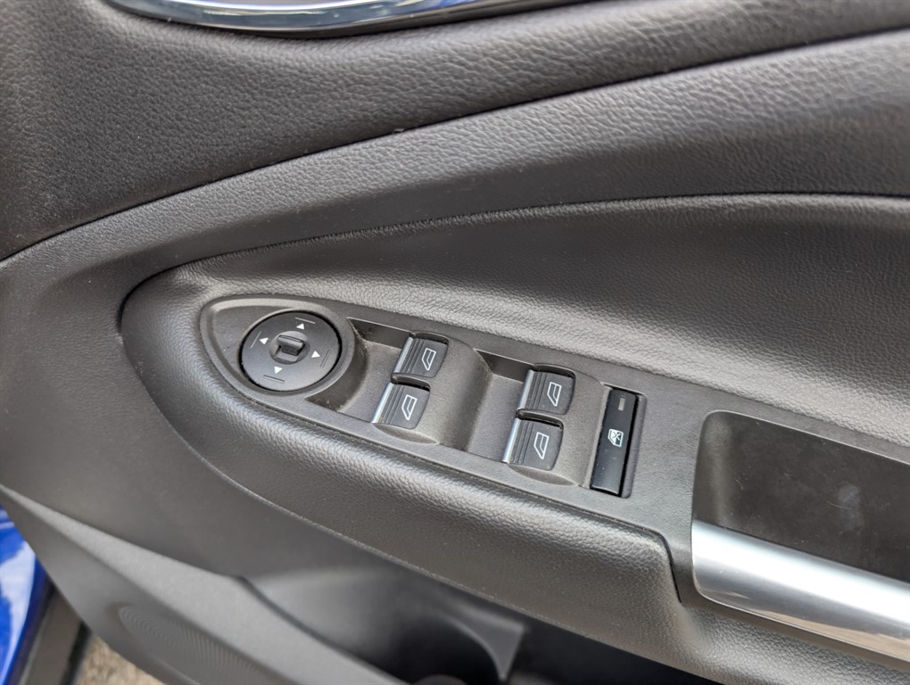 Used Ford Kuga 2015 for sale - 76241000: Photo 18