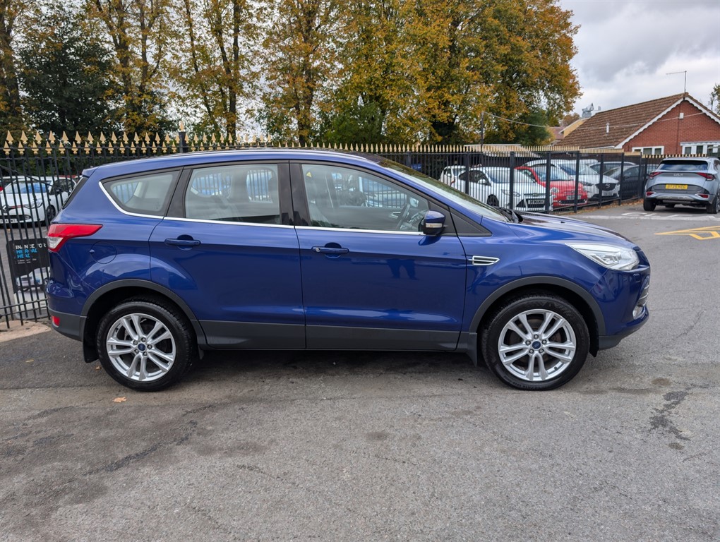 Used Ford Kuga 2015 for sale - 76241000: Photo 2