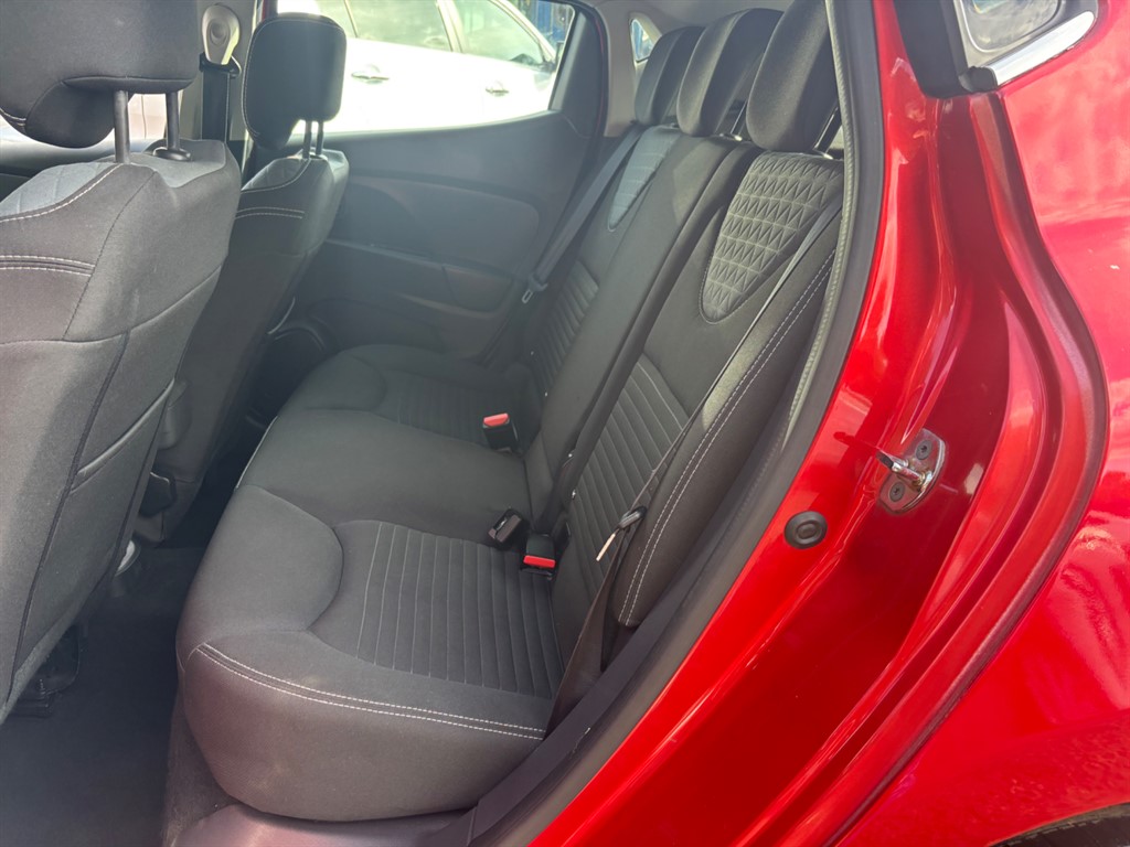 Used Renault Clio 2015 for sale - 76124896: Photo 9