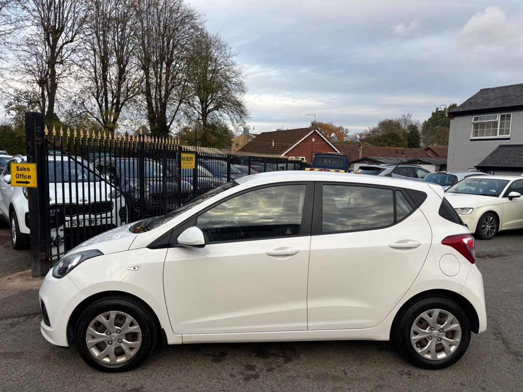 Used Hyundai i10 2014 for sale - 76390306: Photo 11