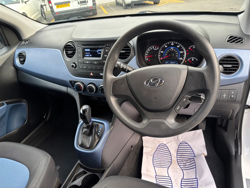 Used Hyundai i10 2014 for sale - 76390306: Photo 2