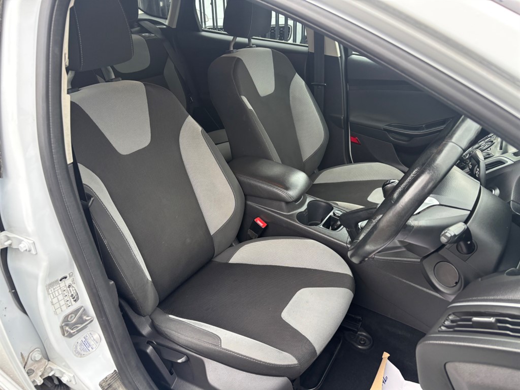Used Ford Focus 2014 for sale - 76466631: Photo 10