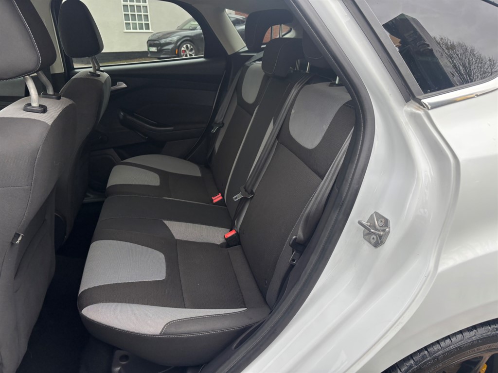 Used Ford Focus 2014 for sale - 76466631: Photo 8