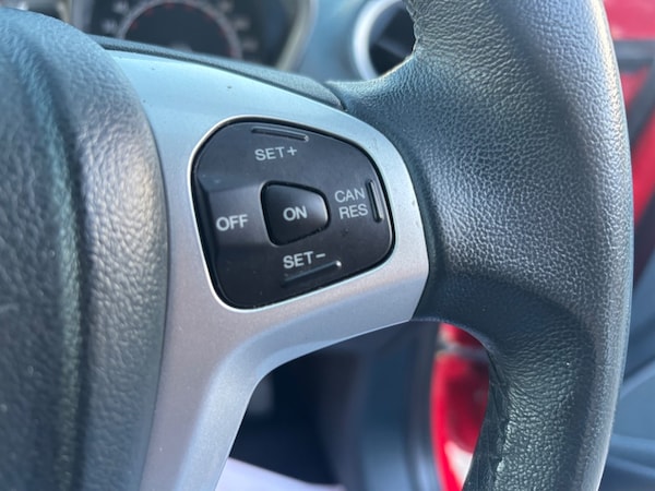 Used Ford Fiesta 2010 for sale - 76240995: Photo 16