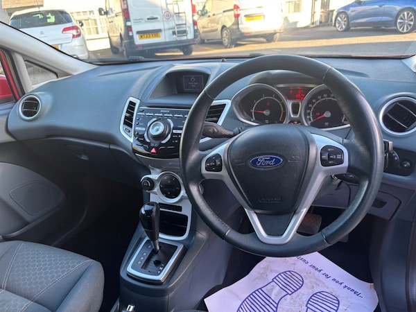 Used Ford Fiesta 2010 for sale - 76240995: Photo 2
