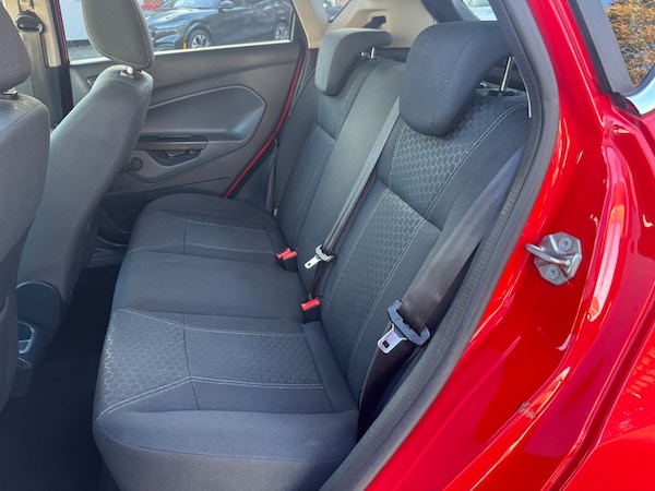 Used Ford Fiesta 2010 for sale - 76240995: Photo 9