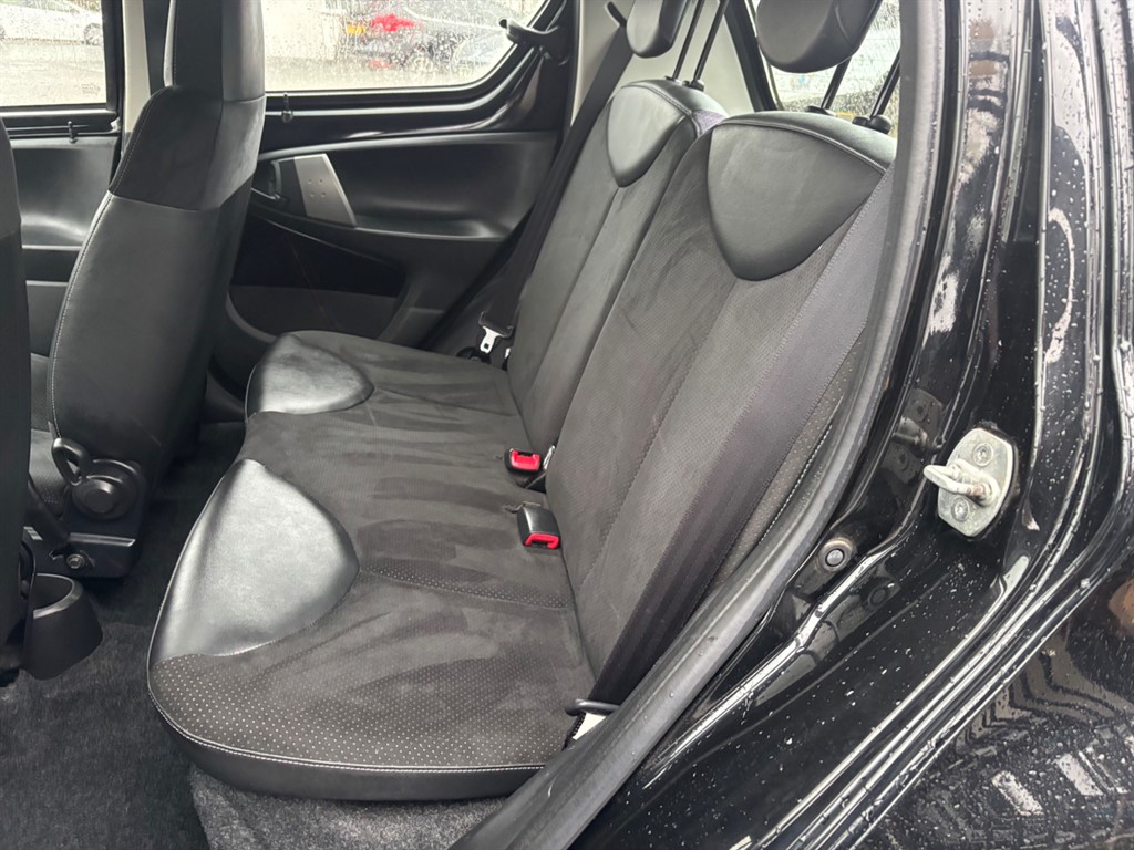 Used Toyota AYGO 2013 for sale - 76664647: Photo 16