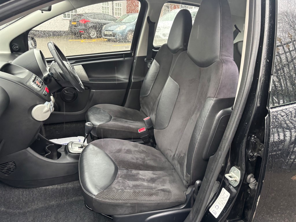 Used Toyota AYGO 2013 for sale - 76664647: Photo 17