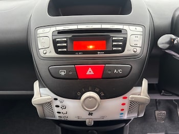 Used Toyota AYGO 2013 for sale - 76664647: Photo