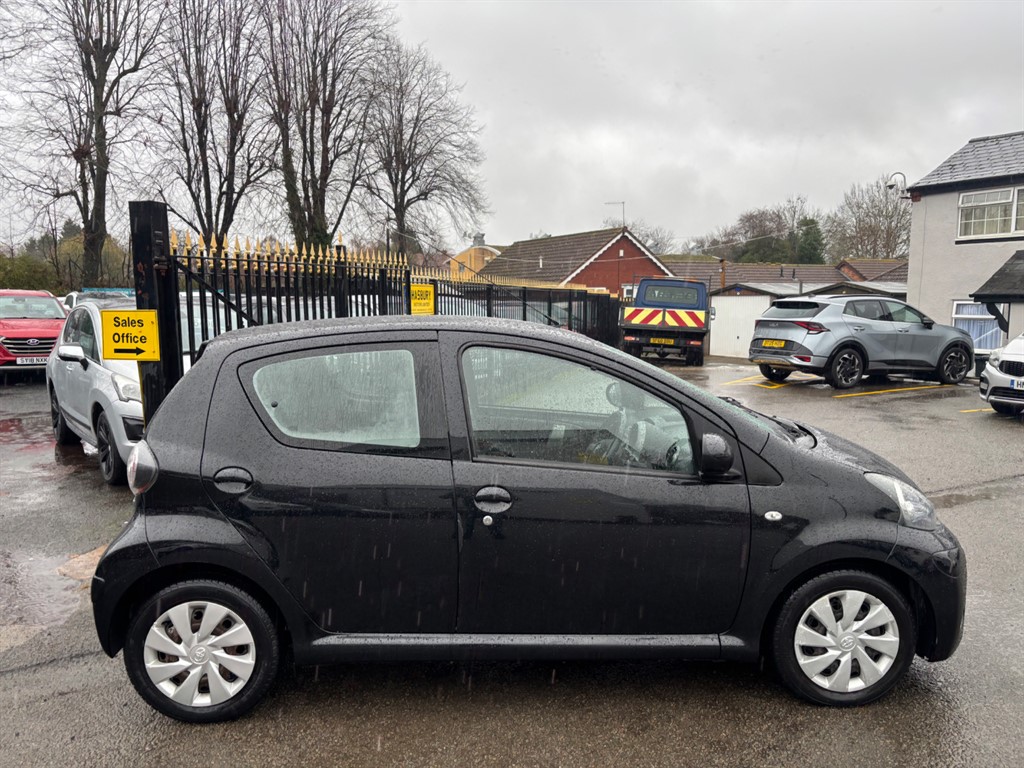 Used Toyota AYGO 2013 for sale - 76664647: Photo 6