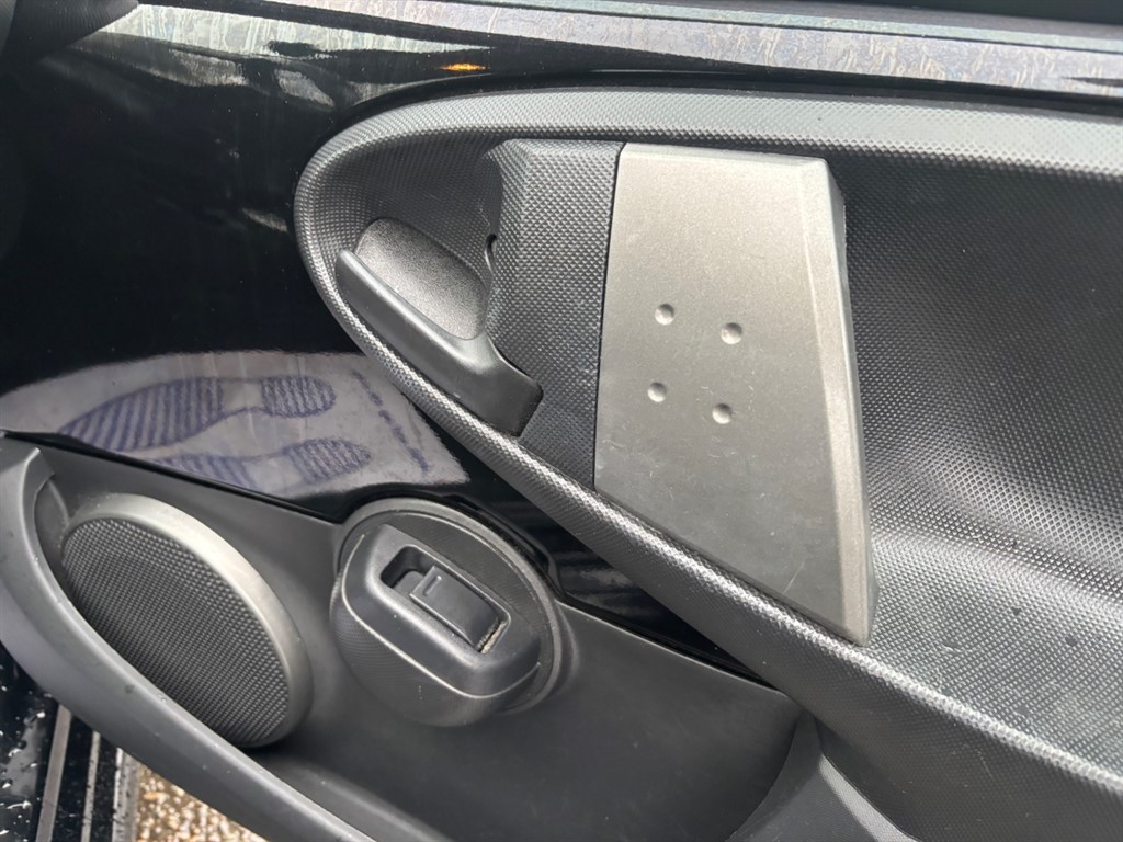 Used Toyota AYGO 2013 for sale - 76664647: Photo 7