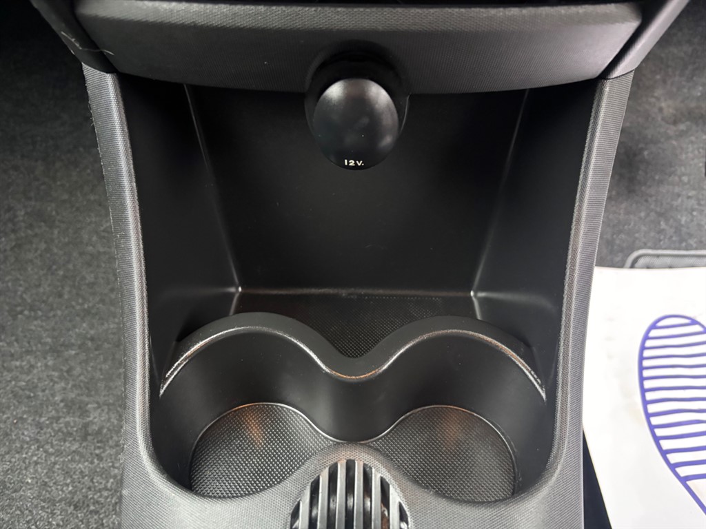 Used Toyota AYGO 2013 for sale - 76664647: Photo 8