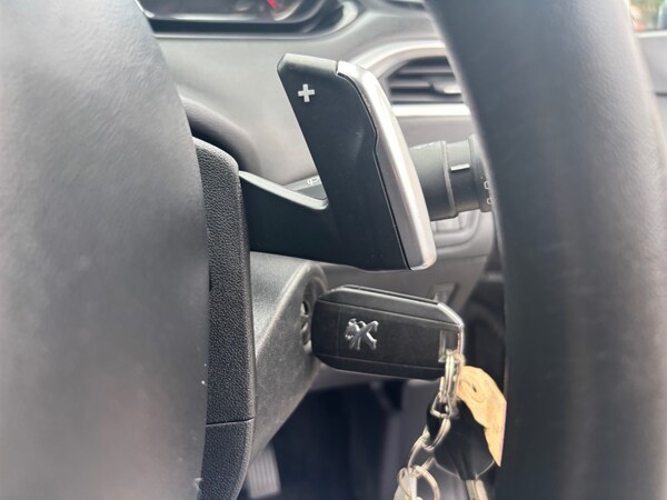 Used Peugeot 208 2014 for sale - 75570297: Photo 15