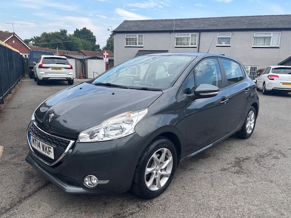Used Peugeot 208 2014 for sale - 75570297: Photo 18