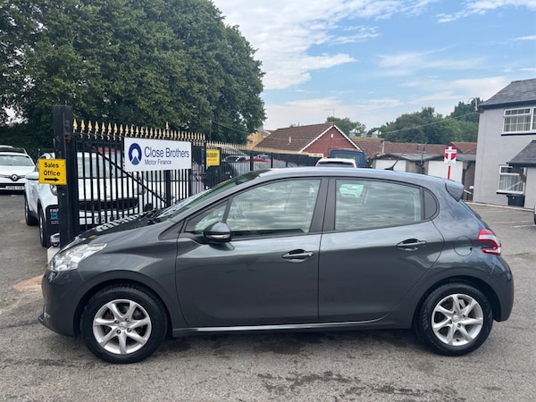 Used Peugeot 208 2014 for sale - 75570297: Photo 21