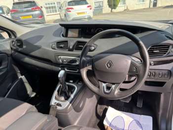 Used Renault Grand Scenic 2015 for sale - 74936803: Photo