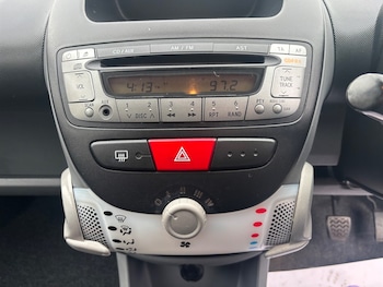 Used Peugeot 107 2011 for sale - 76229522: Photo 4