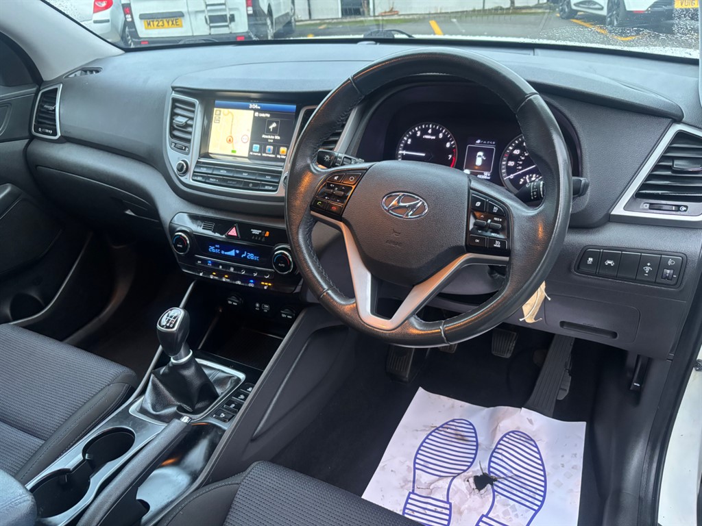 Used Hyundai TUCSON 2017 for sale - 76889064: Photo 2