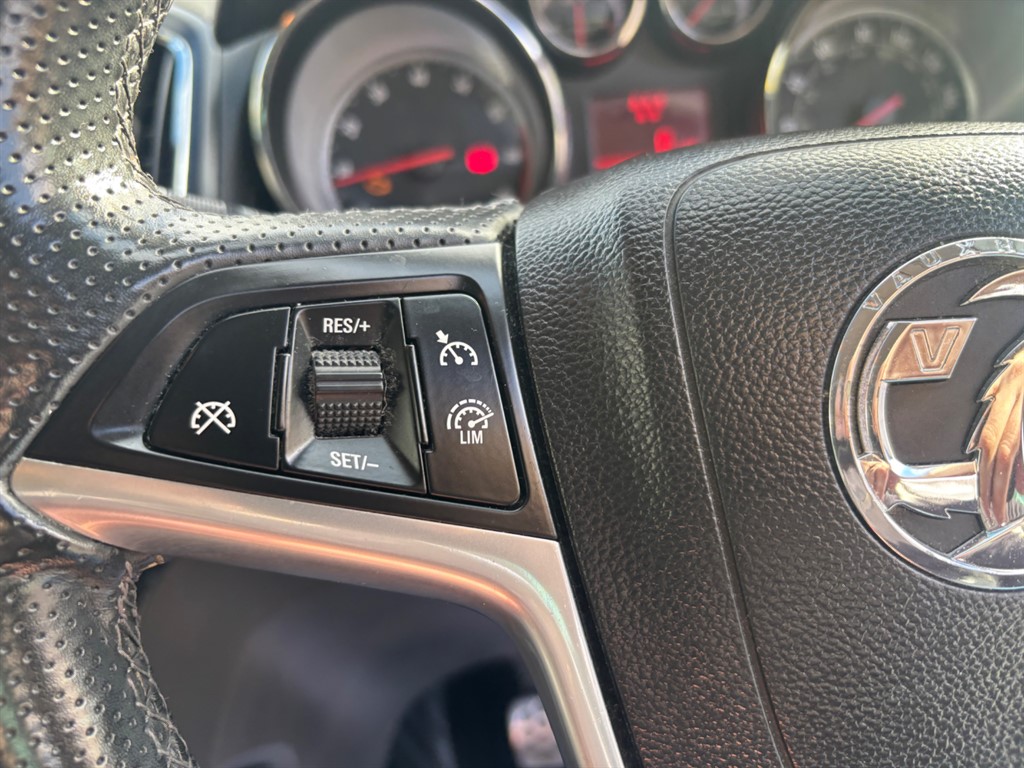 Used Vauxhall Zafira 2015 for sale - 76390314: Photo 10