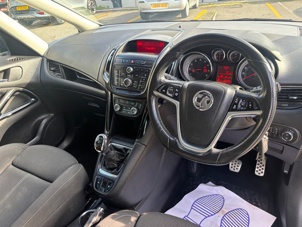 Used Vauxhall Zafira 2015 for sale - 76390314: Photo 2
