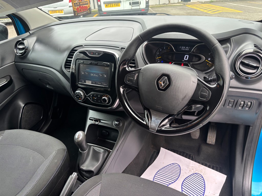 Used Renault Captur 2014 for sale - 76480032: Photo 2