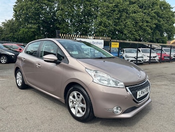 Used Peugeot 208 2014 for sale - 75571099: Photo