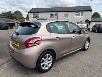 Used Peugeot 208 2014 for sale - 75571099: Photo