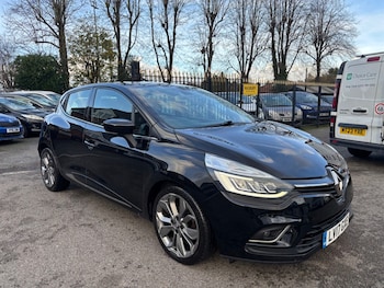 Used Renault Clio 2017 for sale - 76575303: Photo