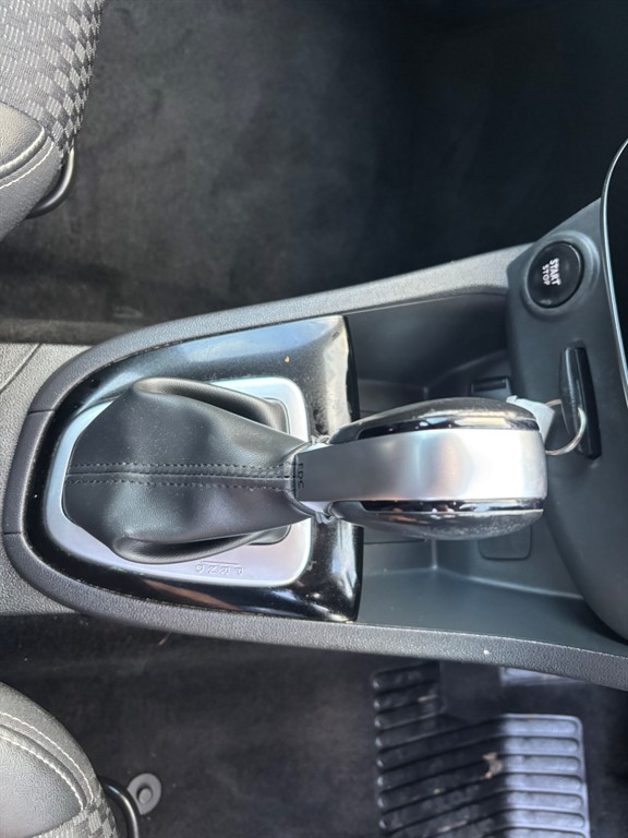 Used Renault Clio 2017 for sale - 76575303: Photo 3