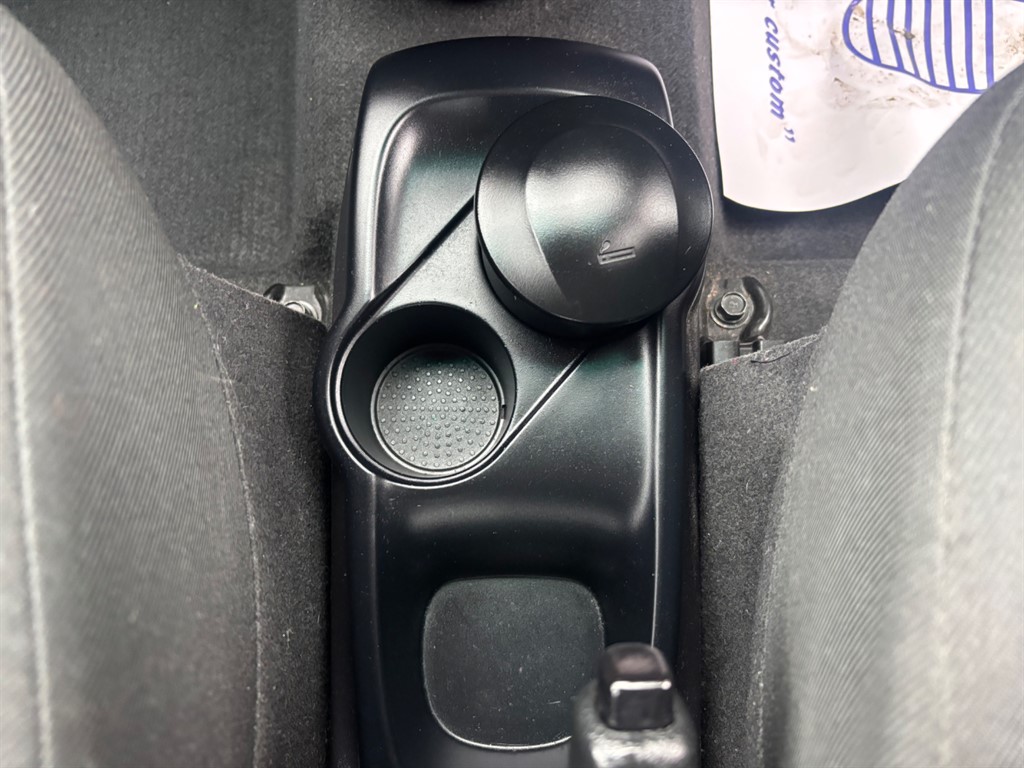 Used Hyundai i10 2012 for sale - 76271757: Photo 11