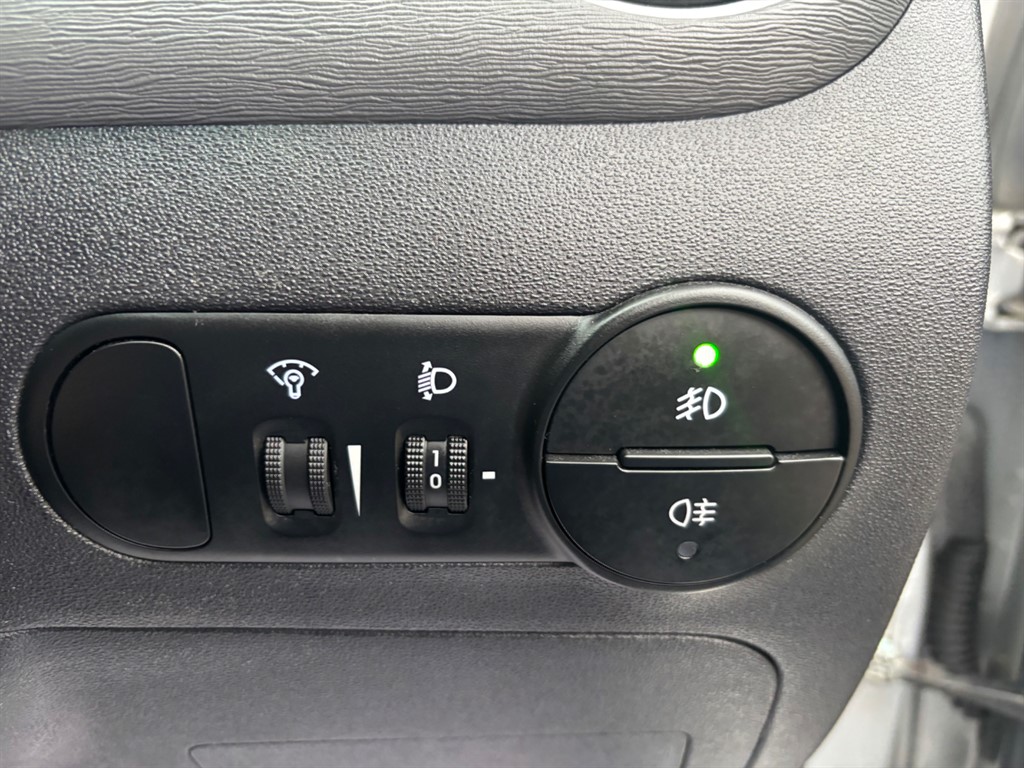 Used Hyundai i10 2012 for sale - 76271757: Photo 12