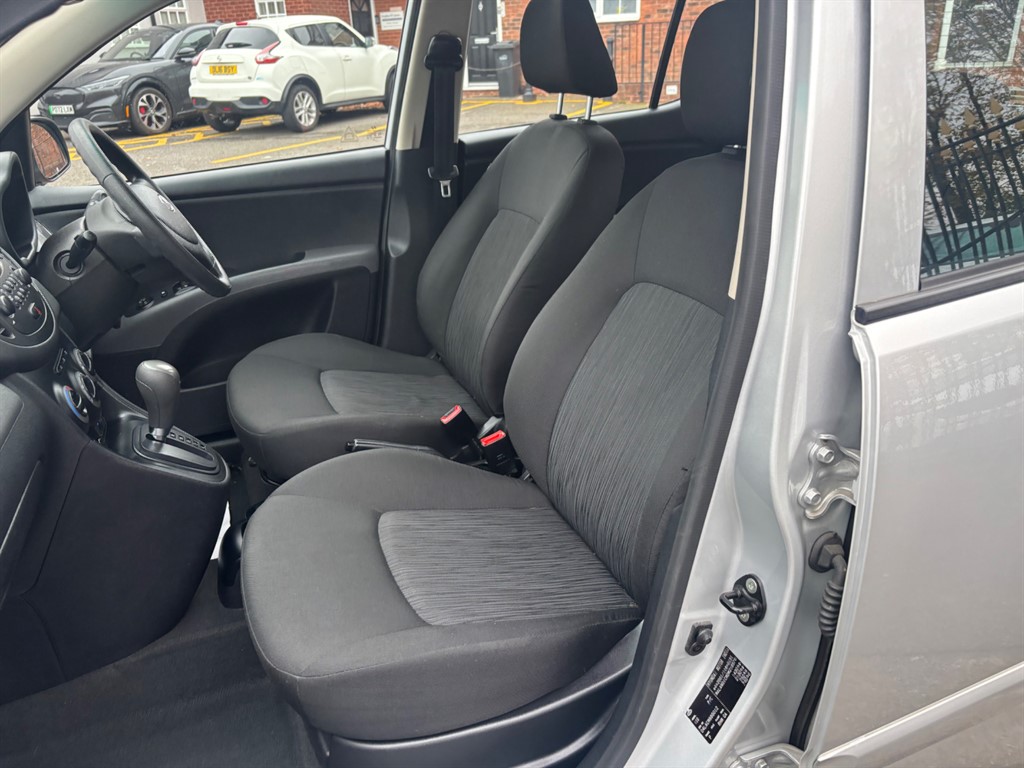 Used Hyundai i10 2012 for sale - 76271757: Photo 16