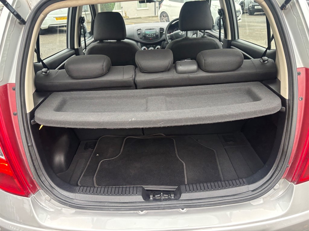 Used Hyundai i10 2012 for sale - 76271757: Photo 17