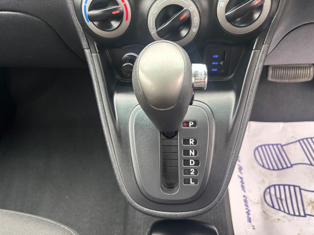 Used Hyundai i10 2012 for sale - 76271757: Photo 3