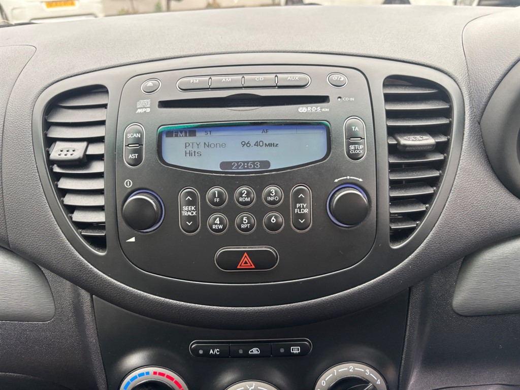 Used Hyundai i10 2012 for sale - 76271757: Photo 5