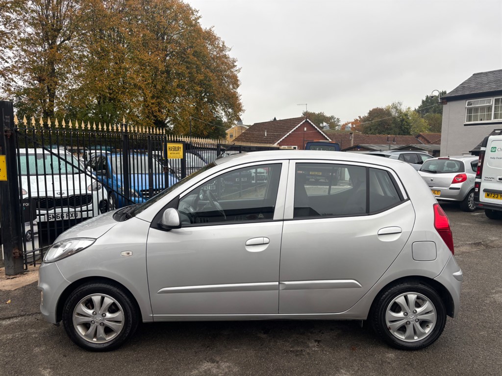 Used Hyundai i10 2012 for sale - 76271757: Photo 9