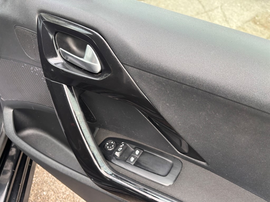 Used Peugeot 208 2013 for sale - 76466644: Photo 12