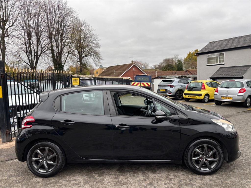 Used Peugeot 208 2013 for sale - 76466644: Photo 22