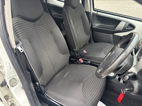 Used Peugeot 107 2013 for sale - 76311414: Photo 11