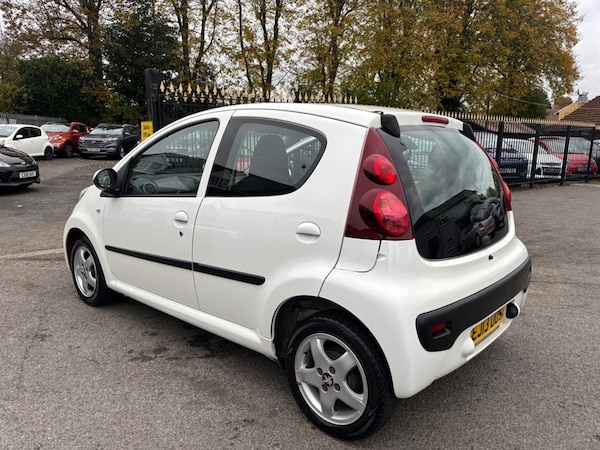 Used Peugeot 107 2013 for sale - 76311414: Photo 16