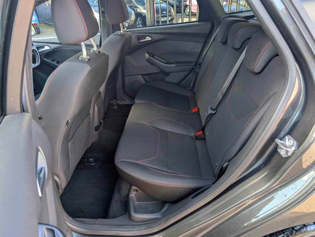 Used Ford Focus 2017 for sale - 76384704: Photo 16
