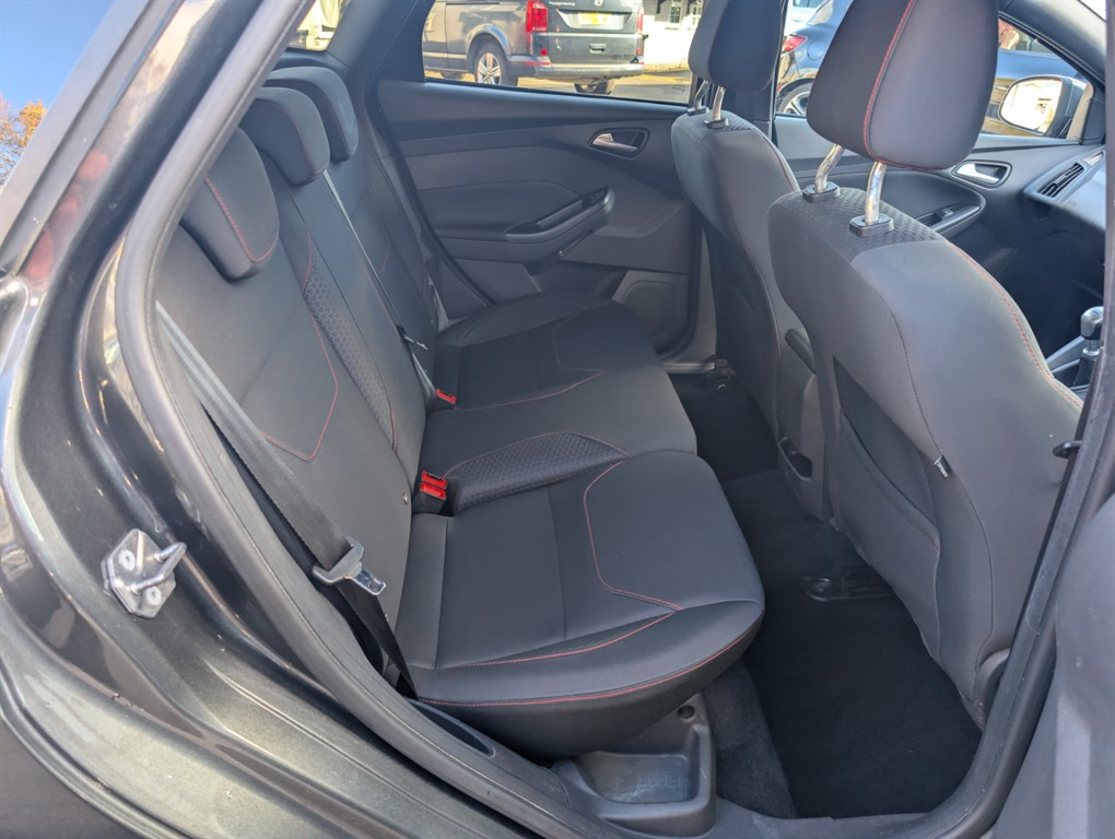 Used Ford Focus 2017 for sale - 76384704: Photo 17