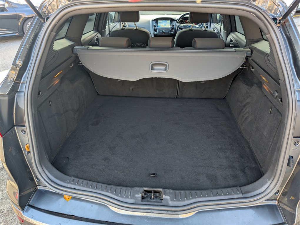 Used Ford Focus 2017 for sale - 76384704: Photo 18