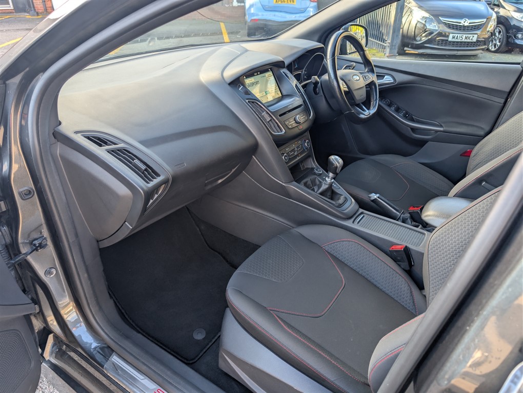 Used Ford Focus 2017 for sale - 76384704: Photo 20